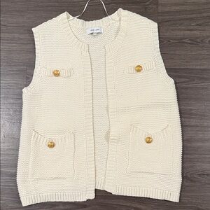 Cream Sleeveless Sweater Vest